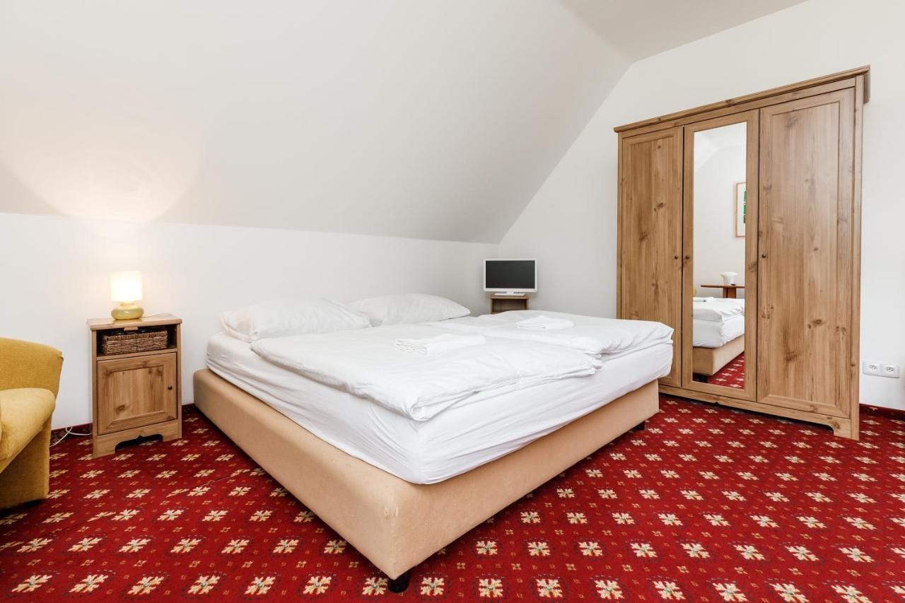 Hotel Farma Hory Karlowe Wary Zewnętrze zdjęcie