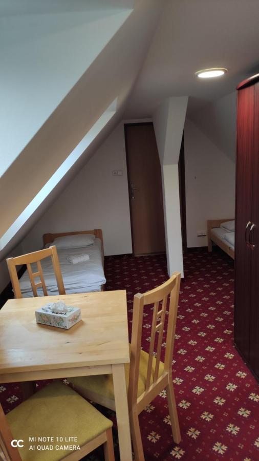 Hotel Farma Hory Karlowe Wary Zewnętrze zdjęcie