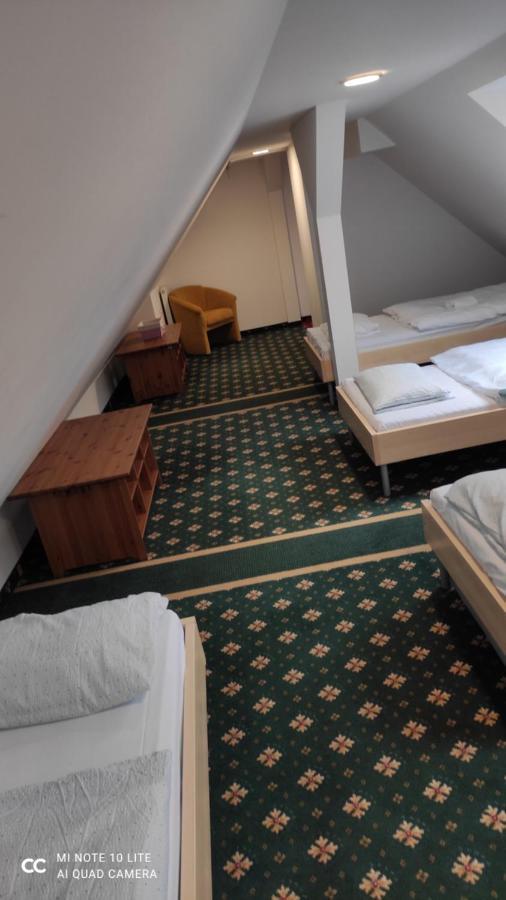 Hotel Farma Hory Karlowe Wary Zewnętrze zdjęcie
